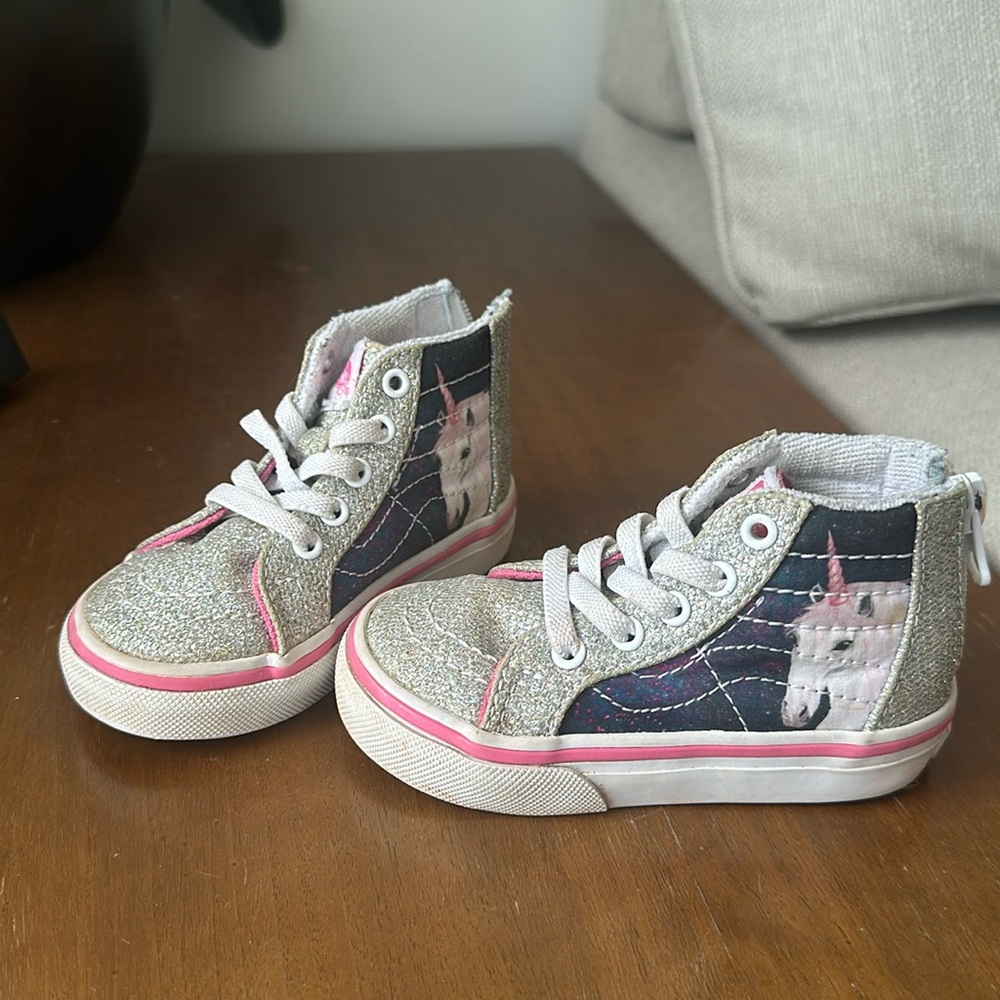 Vans unicorn SK8 high-top shoes size 5 toddler